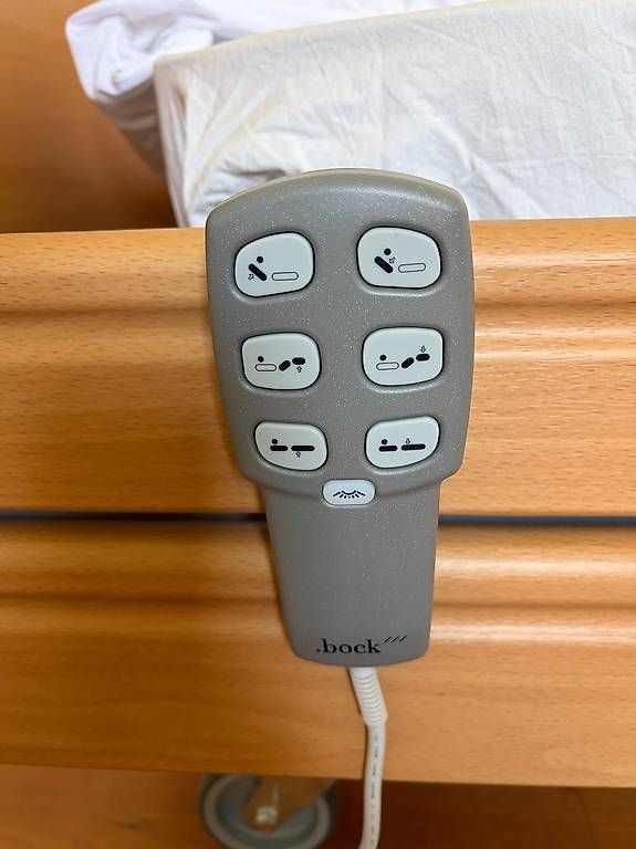 Altro per la cura del corpo: Lit de soins neuf de marque Bock – Usato da Lausanne venduto da Baz58 2