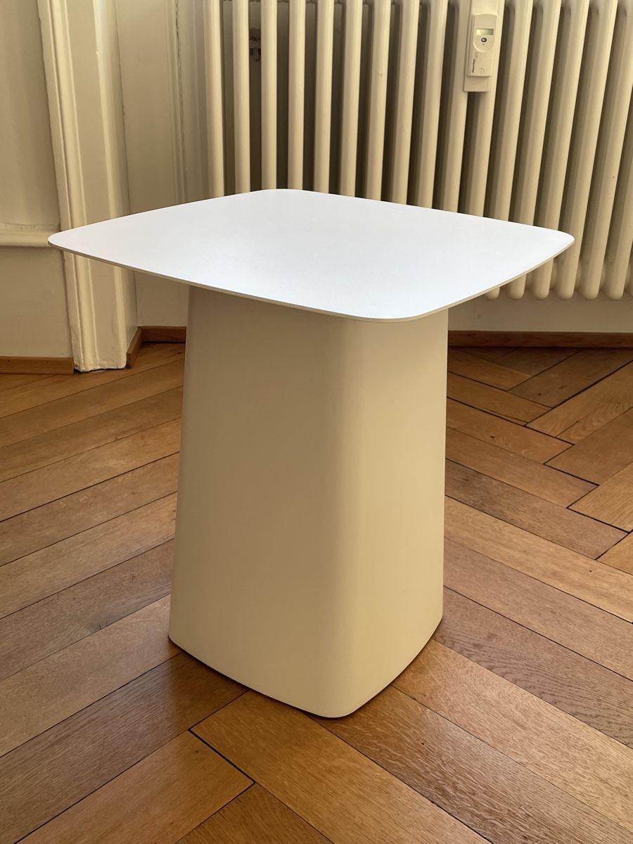 Vitra Tavoli: Vitra Metal Side Table Outdoor – Nuovo (secondo la descrizione) da Basel venduto da jul_s62r