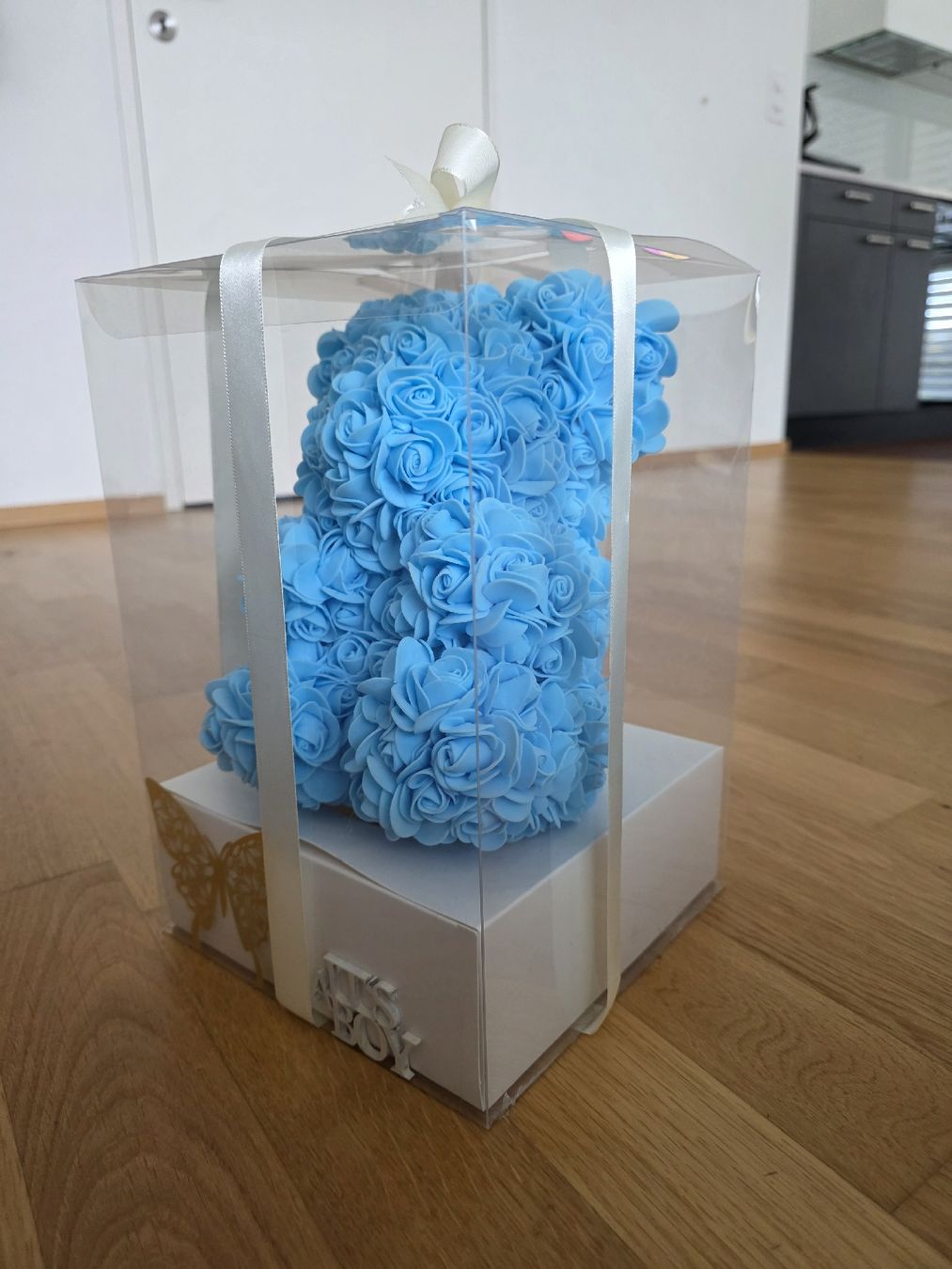 Alle Dekorationen: Blauer Rosen Teddybär Geschenkbox – Neu (gemäss Beschreibung) aus Glattpark(Opfikon) von Na_Na_ 1