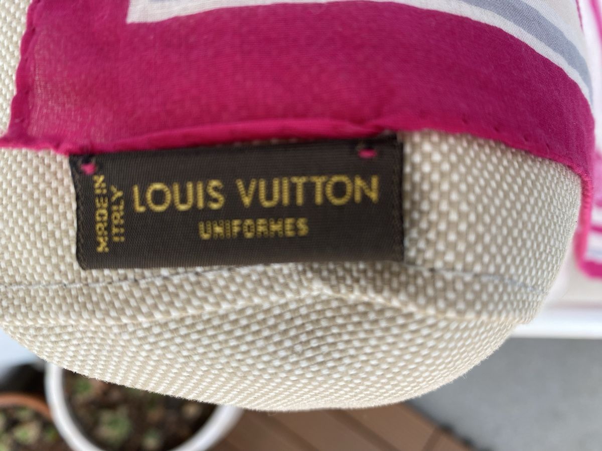 Louis Vuitton Foulards, Tücher & Schals: Foulard Louis Vuitton – Gebraucht aus Le Grand-Saconnex von pli_y8w9 3