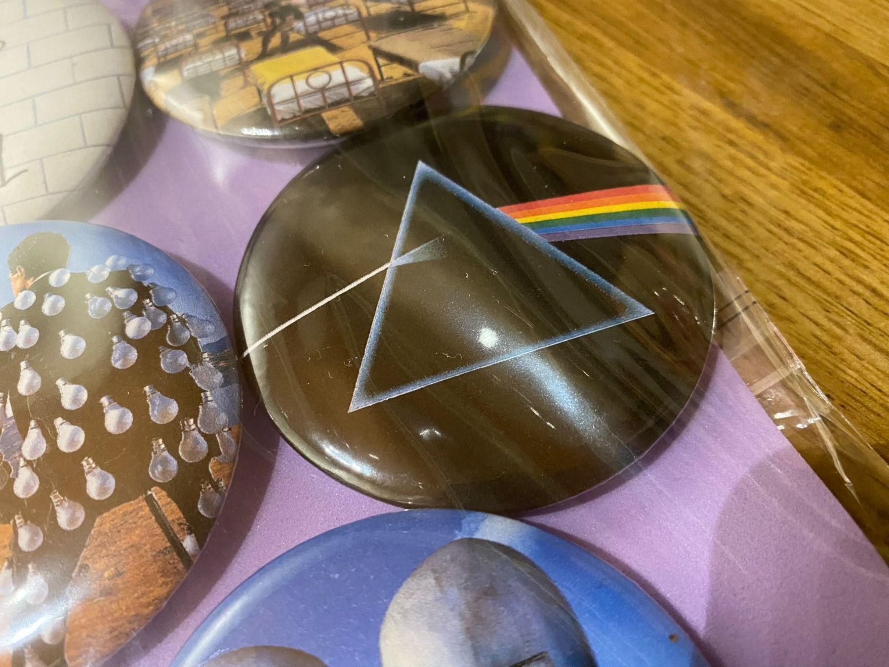 Placchette & Badge: Pink Floyd Ansteck Badges! – Nuovo (secondo la descrizione) da Basel venduto da VinylLover68 4