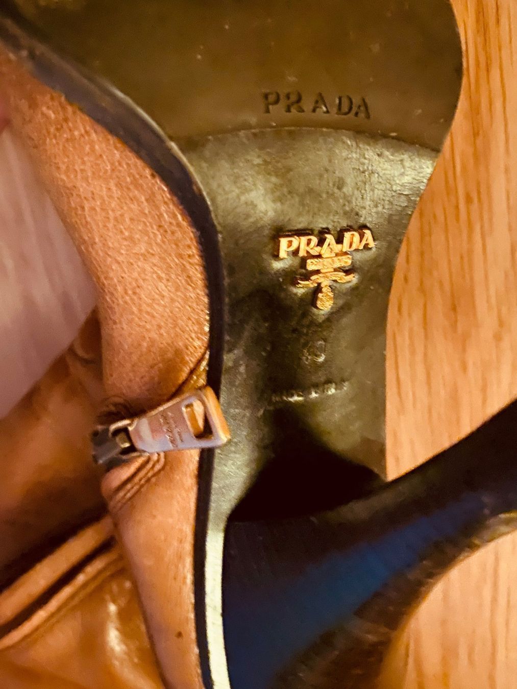 Prada Scarpe da donna: PRADA OVERKNEE BOOTS – Usato da Walchwil venduto da Finibaci 5