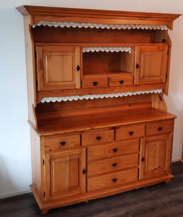 Elegantes Kiefer Schrank Gebraucht Fotos