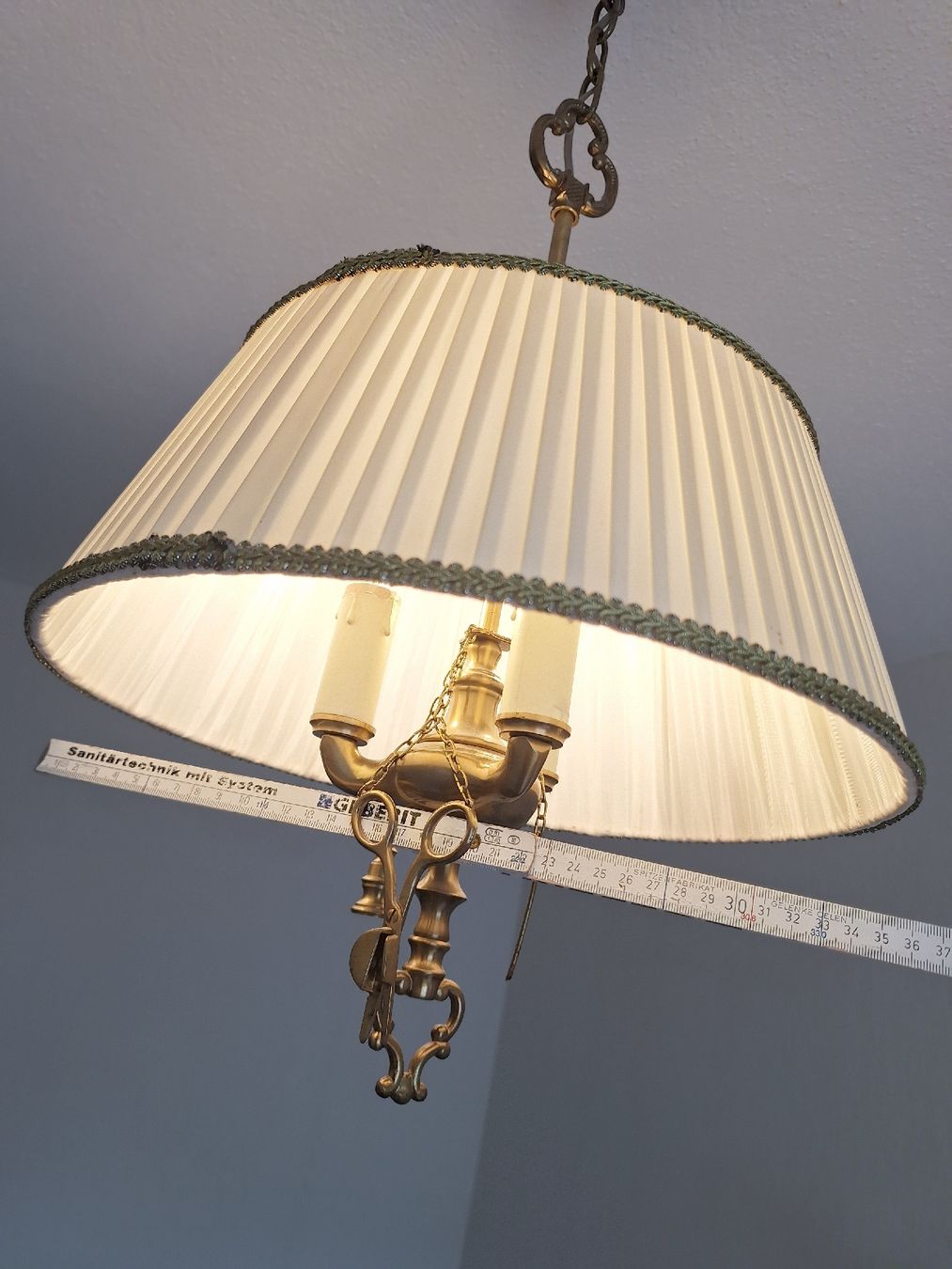 Kronleuchter & Deckenlampen: Hängeleuchte Messing mit Plisseeschirm gebraucht – Gebraucht aus Regensdorf von Schmim 7