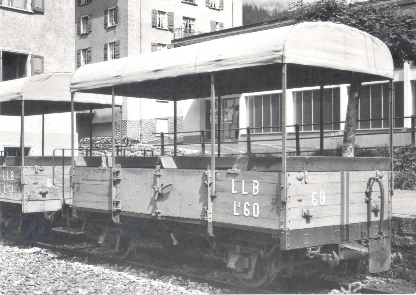 Cartoline postali: LLB 1966 - Tombereau L60 – Usato da Chavornay venduto da 4dphila