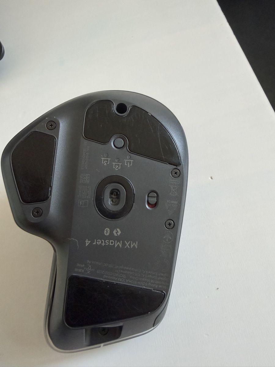 Logitech Souris: Logitech MX Master 4 Mouse, Grey, Used – D'occasion à Ittigen par jimmy_ 1