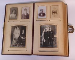 ANTIKES FOTOALBUM