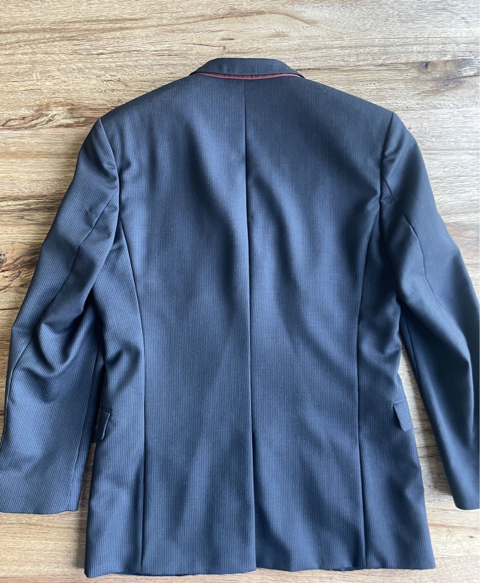 Hugo Boss Completi: Hugo Boss Blazer – Usato da Einsiedeln venduto da loubi02 1