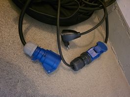 CEE-Kabel für Camper 25 m, inkl. Adapter und Tasche