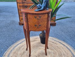 Petit meuble ou table de nuit marquetée ancienne