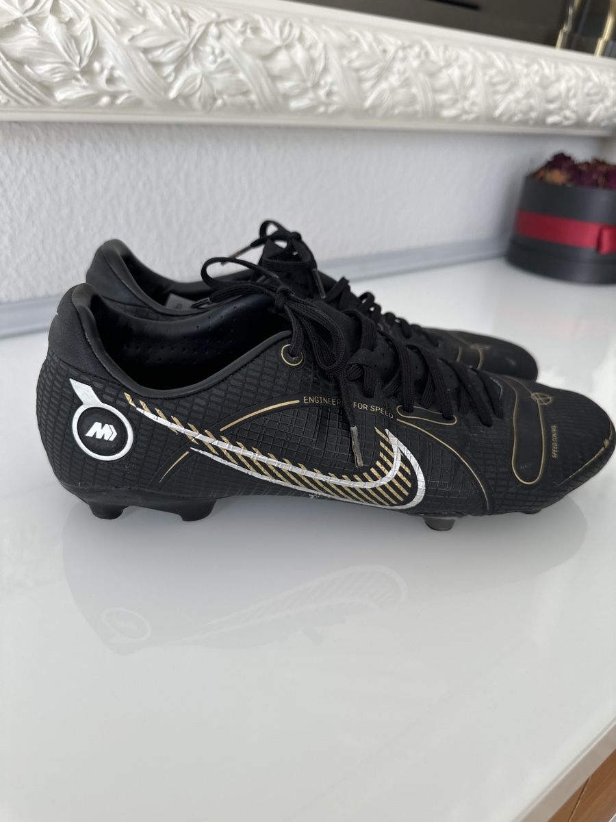 Nike Scarpe da uomo: Fussballschuhe Gr.42 – Usato da Volketswil venduto da Sina008