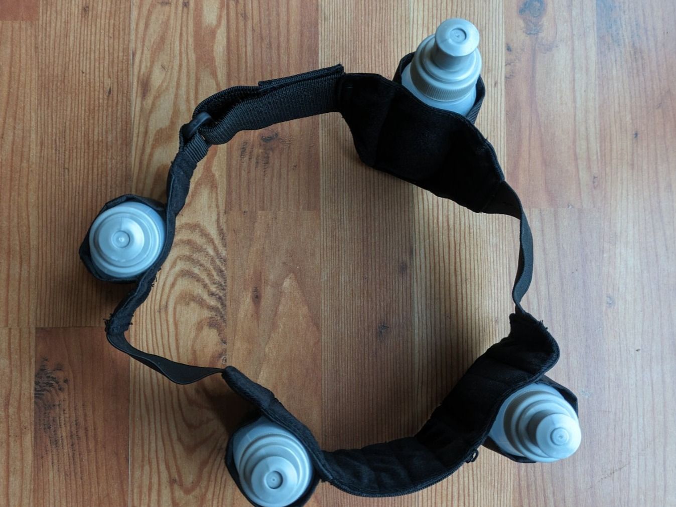 Adidas Altro in Stoviglie & Bicchieri: Adidas Run Bottle Belt – Nuovo (secondo la descrizione) da Walperswil venduto da 117chris 2