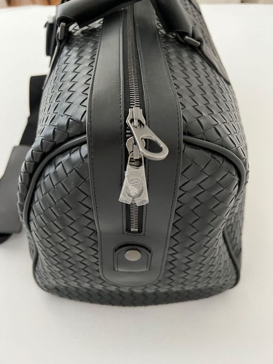 Bottega Veneta Borse: Bottega Veneta Intrecciato Large Duffle Bag in Schwarz – Nuovo e nell'imballaggio originale da Pfäffikon SZ venduto da Redwulf34 4