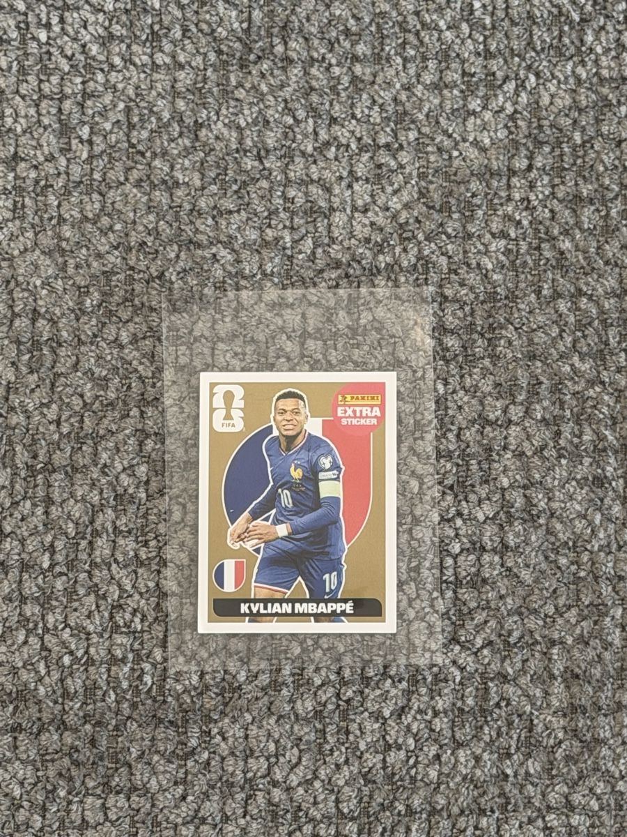 Panini Carte collezionabili: Extra stickers - Mbappé or  – Usato da Bouveret venduto da jad_yp2v