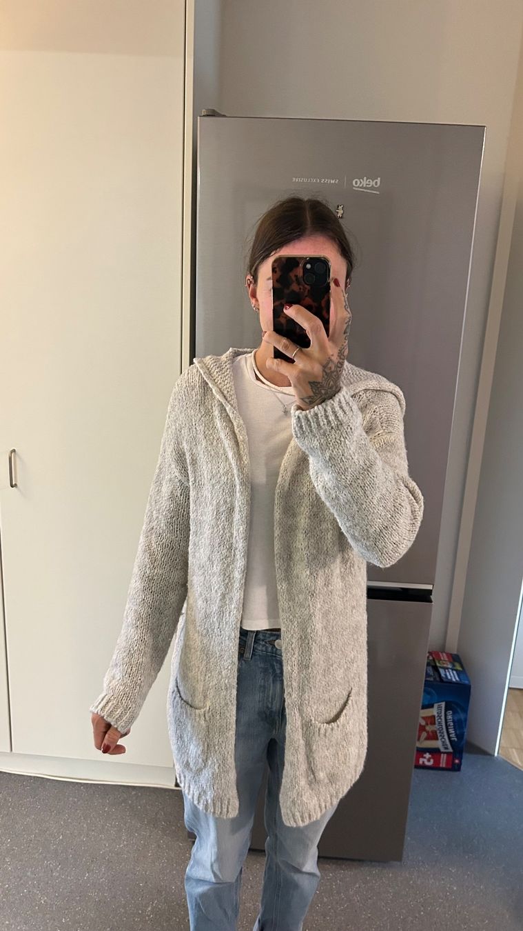H&M Jacken: kaputzen Stickjacke – Gebraucht aus Thun von SelinaW1995 5