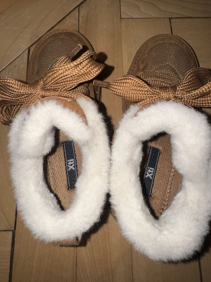 Damenschuhe: XTI Winter Sneaker Grösse 39 – Gebraucht aus St. Gallen von Livcastoldi 1