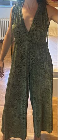 Combinaison verte Bershka imprimé léopard taille S