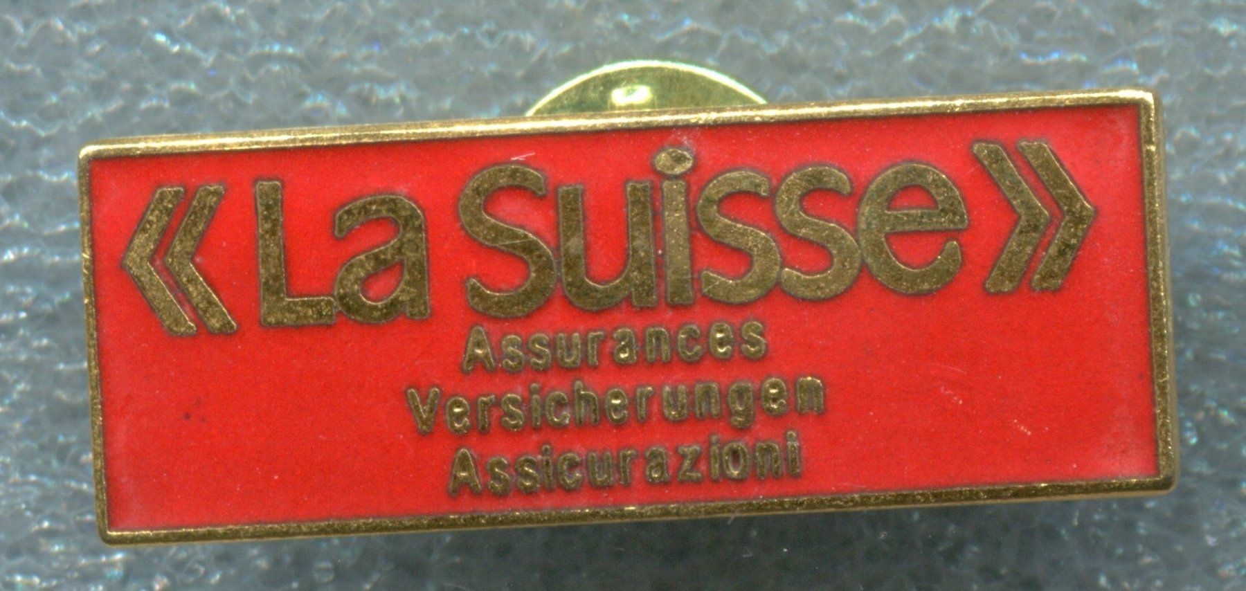 Plaketten & Abzeichen: La Suisse  Versicherung – Gebraucht aus Winterthur von Sammleroase