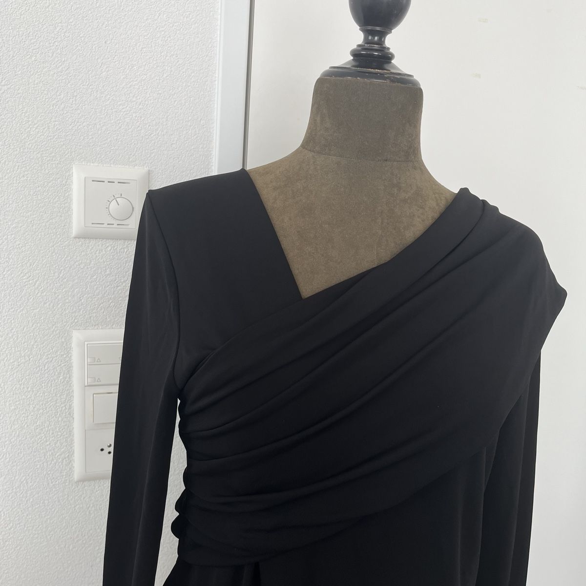 Helmut Lang Top: Helmut Lang Asymmetrical Top – Nuovo (secondo la descrizione) da Zug venduto da saskia-chiara 2