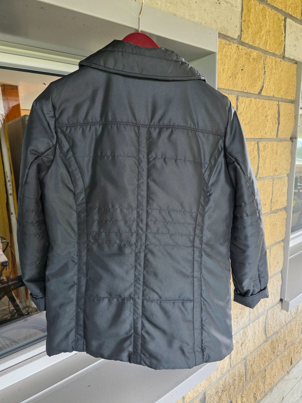 Giacche: Damen Polyester warme Jacke grau Grösse 36 - Gina S. – Usato da Walterswil BE venduto da Lonitti 1