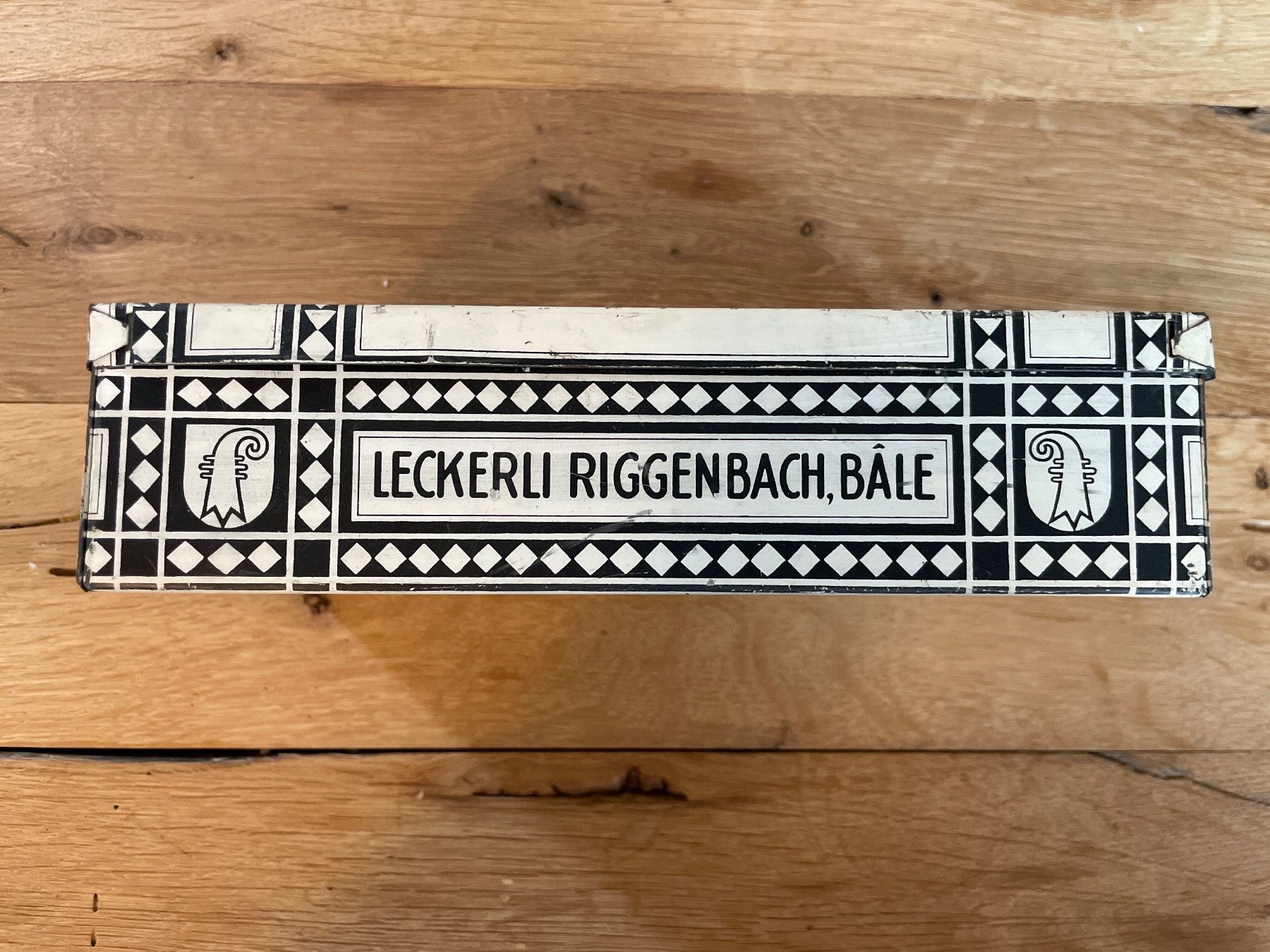 Pots: Leckerli Riggenbach Basel antike Blechdose – D'occasion à Winterthur par cheerio97 2