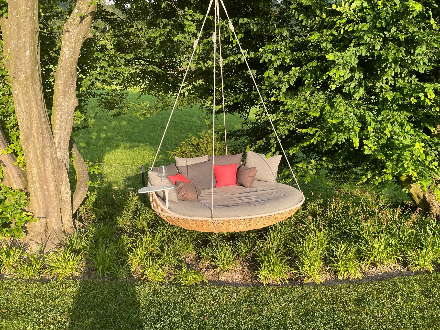 Gartenhängesitze: DEDON SWINGREST mit Seilen & Standing Lounger Rotating Base – Gebraucht aus Zug von ker_y92n 4