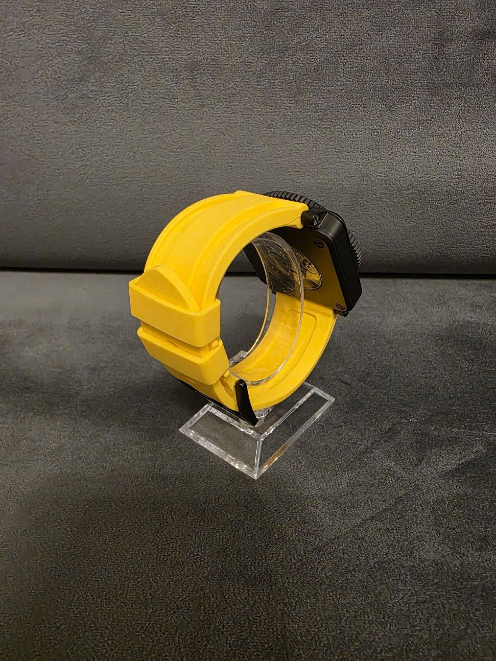 Montres: Quadratische mechanische Skelettuhr, Schwarz, Gelb – Neuf (Voir description) à Dietikon par johnstrupi 5