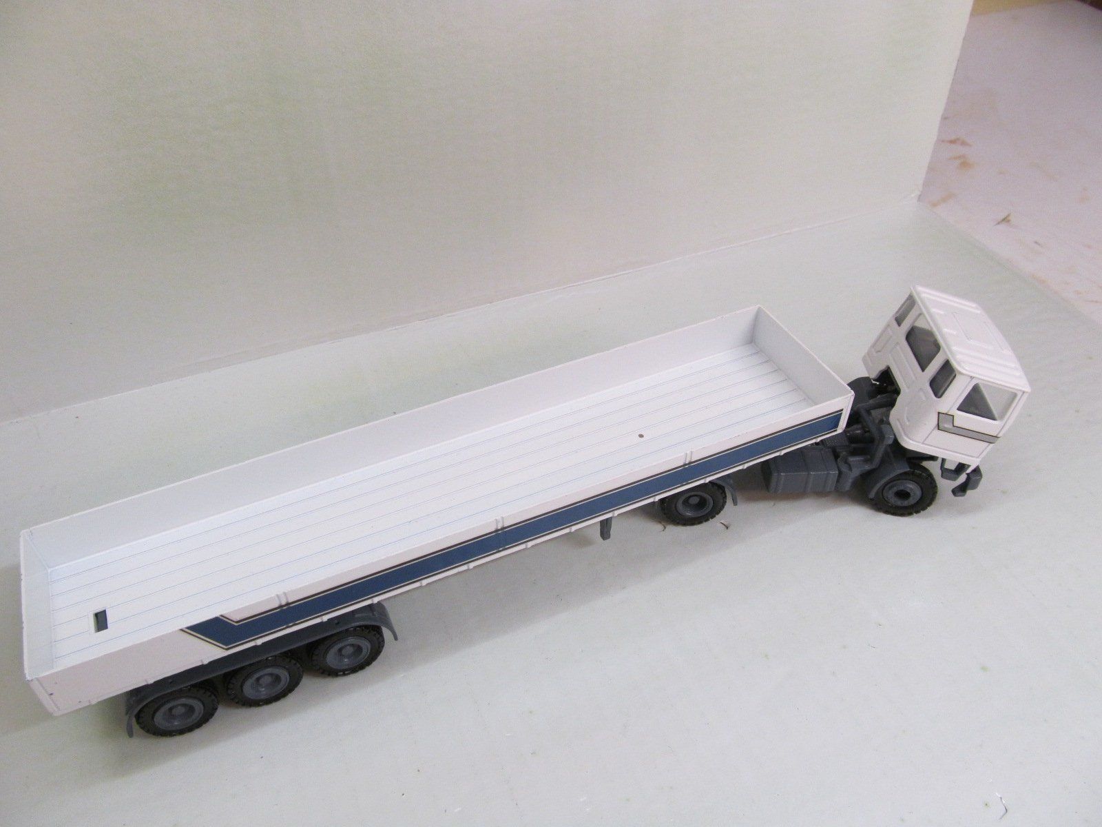 Conrad Kit di modellismo & Modellini statici: BEDFORD 340 V8   1:50 – Usato da Grueningen venduto da malamut56 1