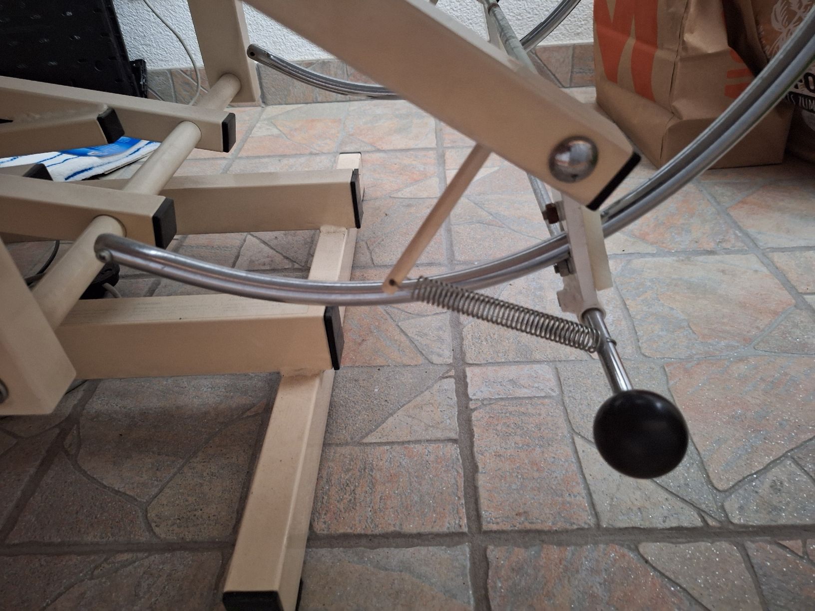Liegen & Liegestühle: Elektrischverstellbare Massageliege  – Gebraucht aus Steinhof SO von Prim02 2