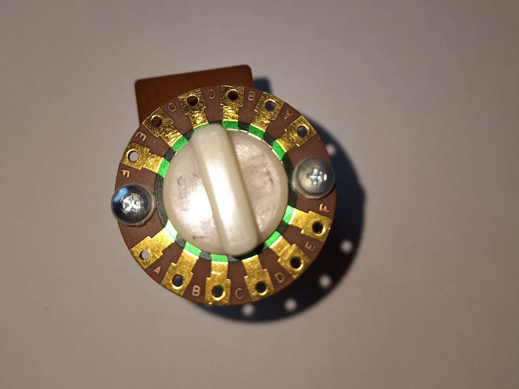 Interruttori: Spezieller Sicherheitsschalter. – Nuovo e nell'imballaggio originale da Waedenswil venduto da apple-cor 2