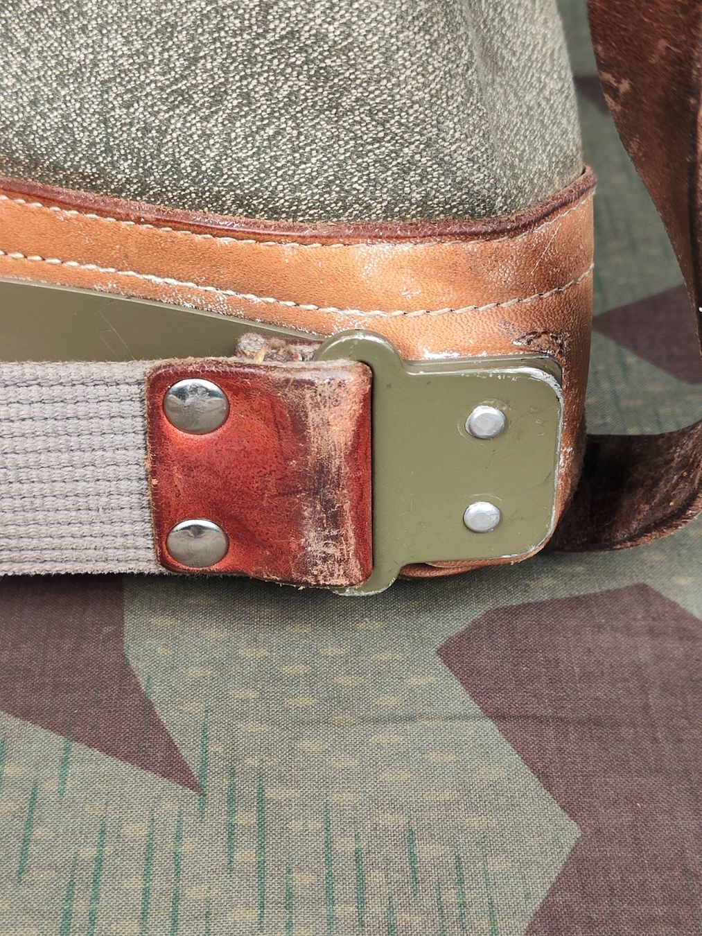 Schweizer Armee Uniformi: Rucksack Ord. 1958, Variante 1 – Usato da Bauma venduto da SwissMilitaria 1