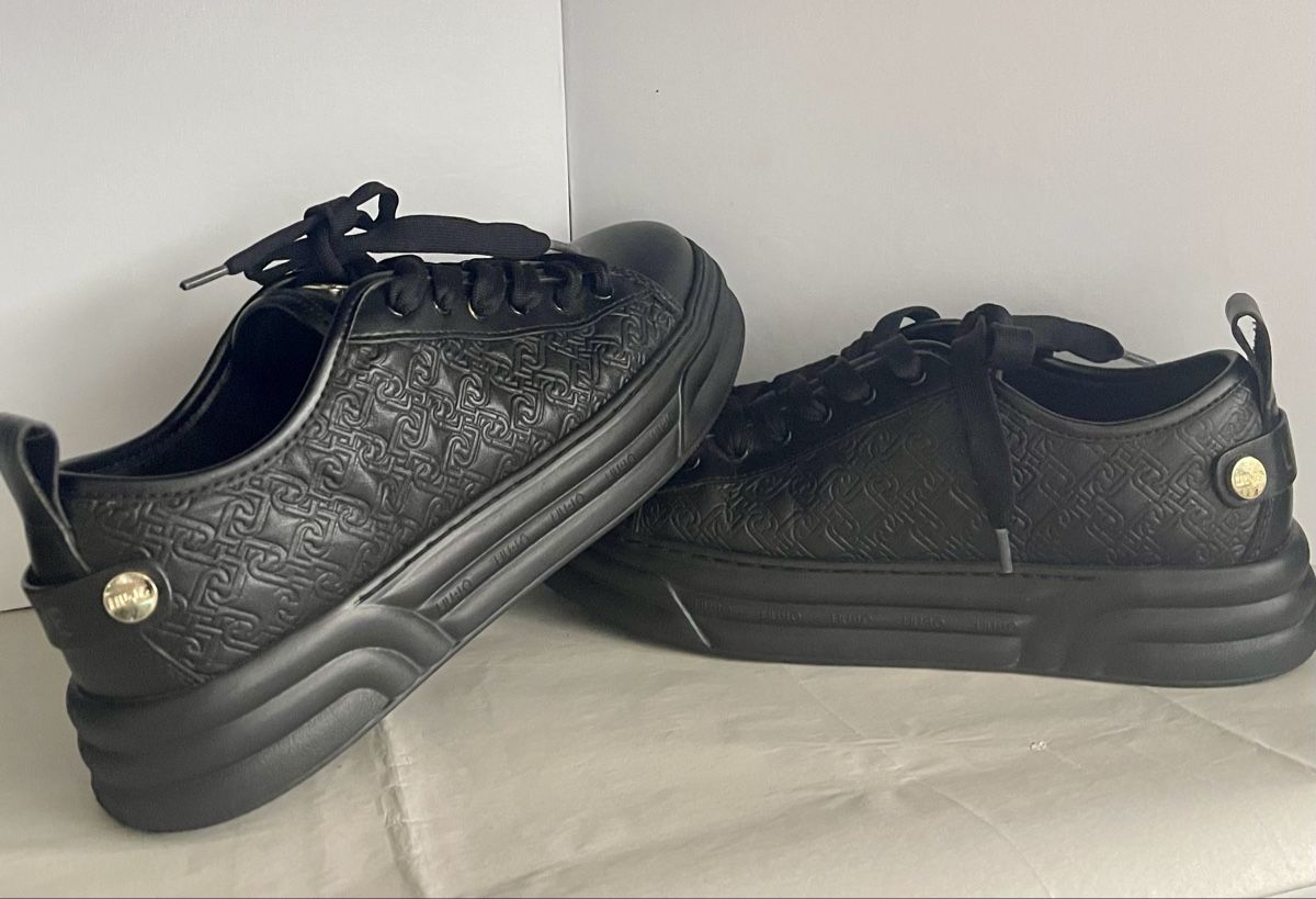 Liu Jo Scarpe da donna: Liu-Jo Sneakers  - Größe 39 – Nuovo (secondo la descrizione) da Steinhausen venduto da mag_skq7