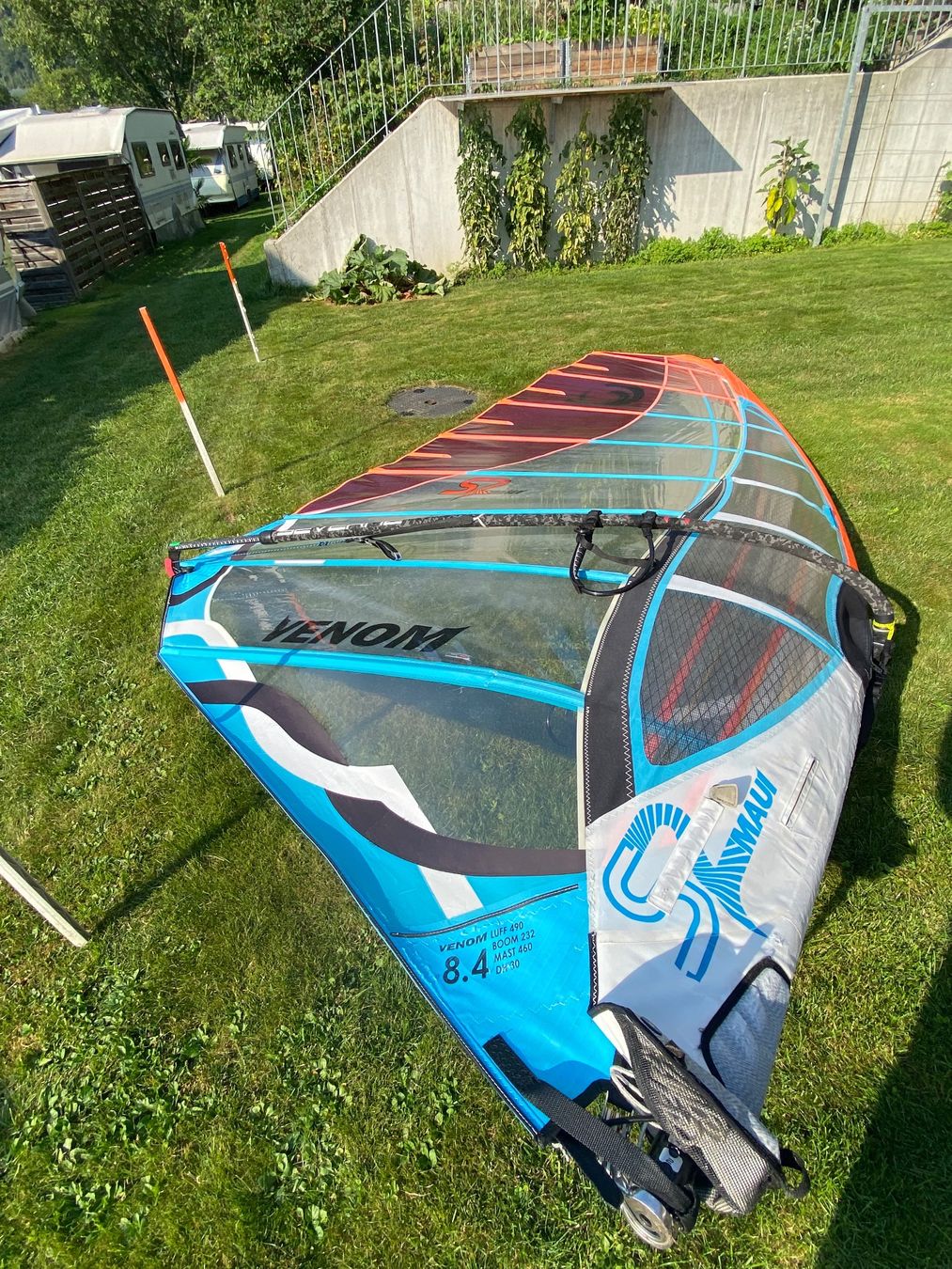Surf: S2 Maui Venom 8.4 Windsurfsegel – Usato da Weggis venduto da Kari63 8
