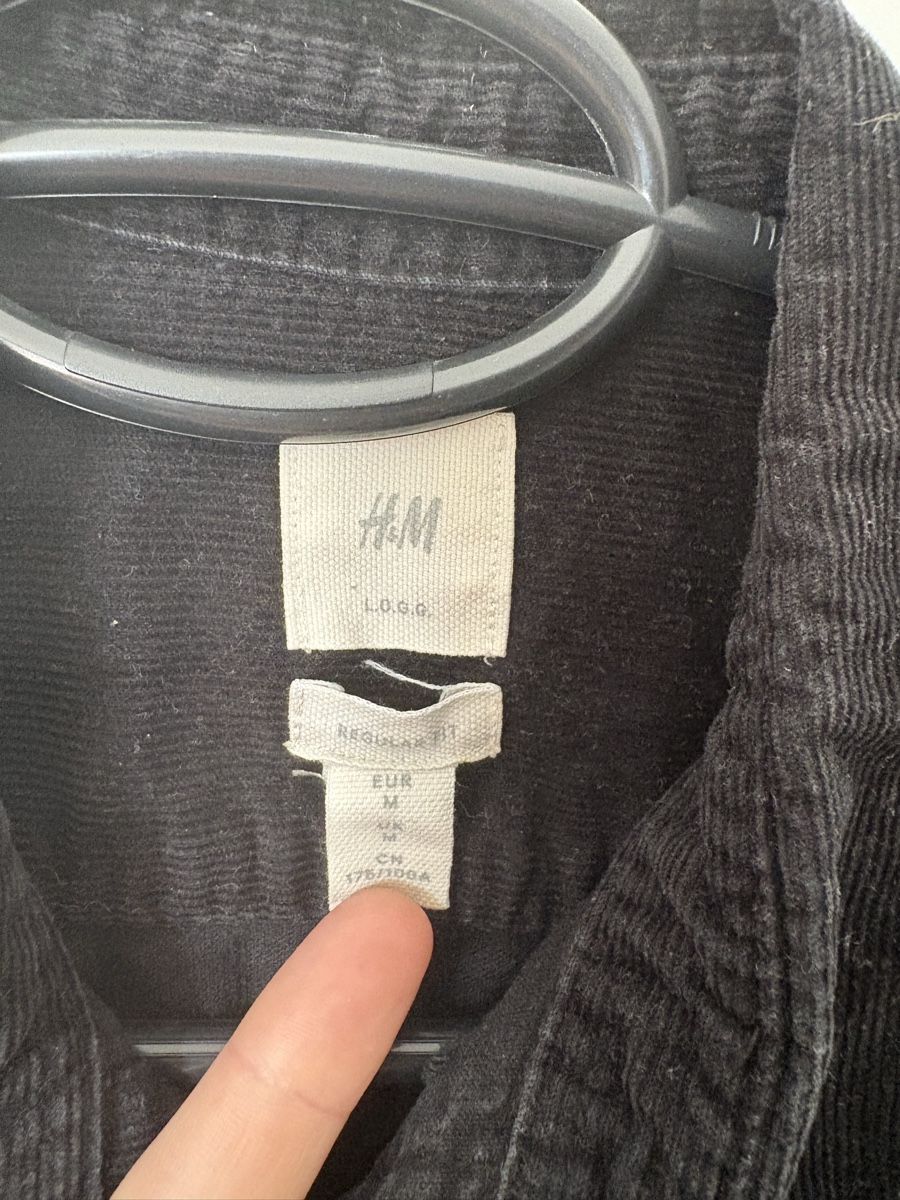 H&M Camicie: H&M Cord Shirt Schwarz M – Usato da Spiegel b. Bern venduto da Klc123 1