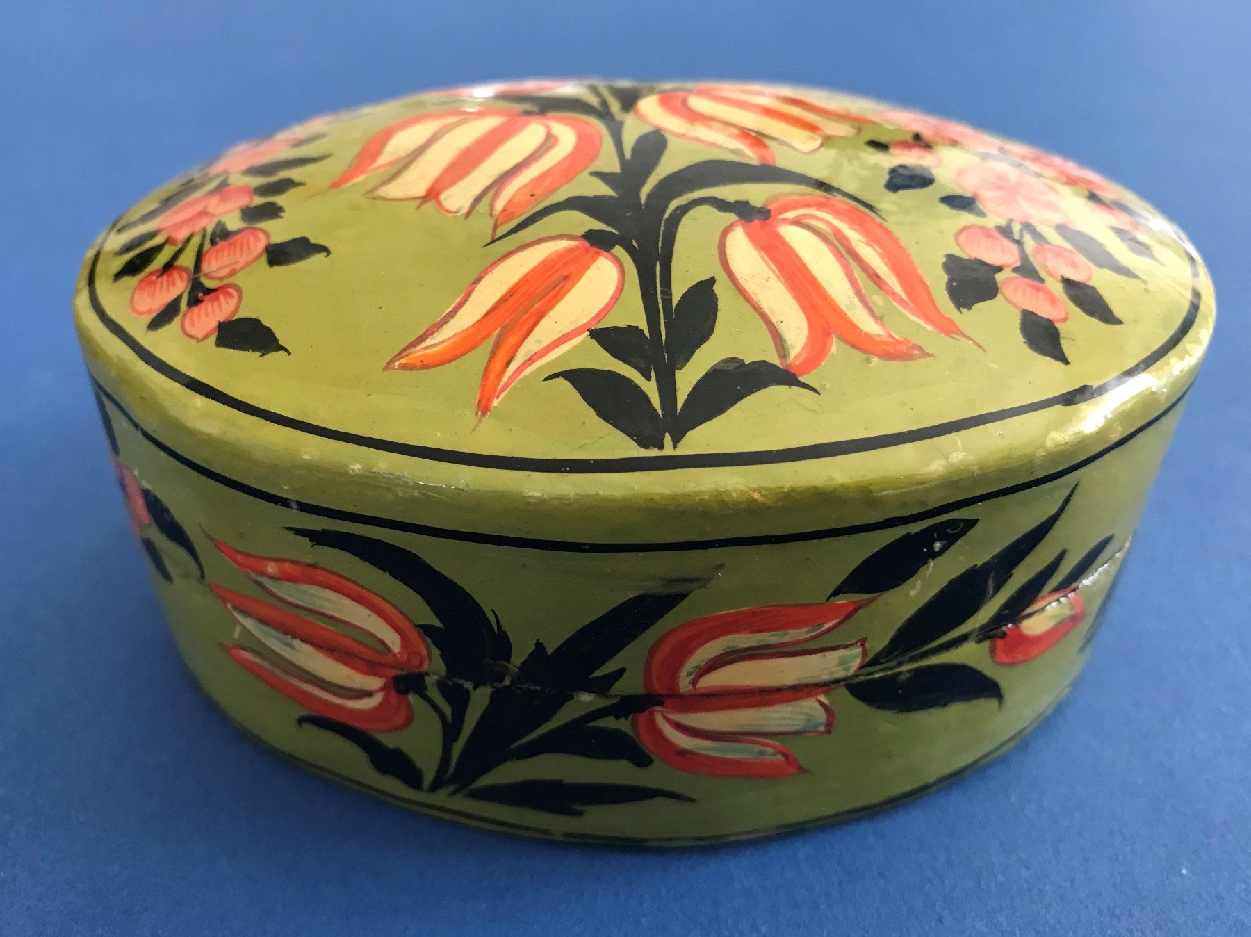 Zuccheriere: HANDBEMALTE HOLZ-DECKELDOSE – Usato da Zürich venduto da Domus09