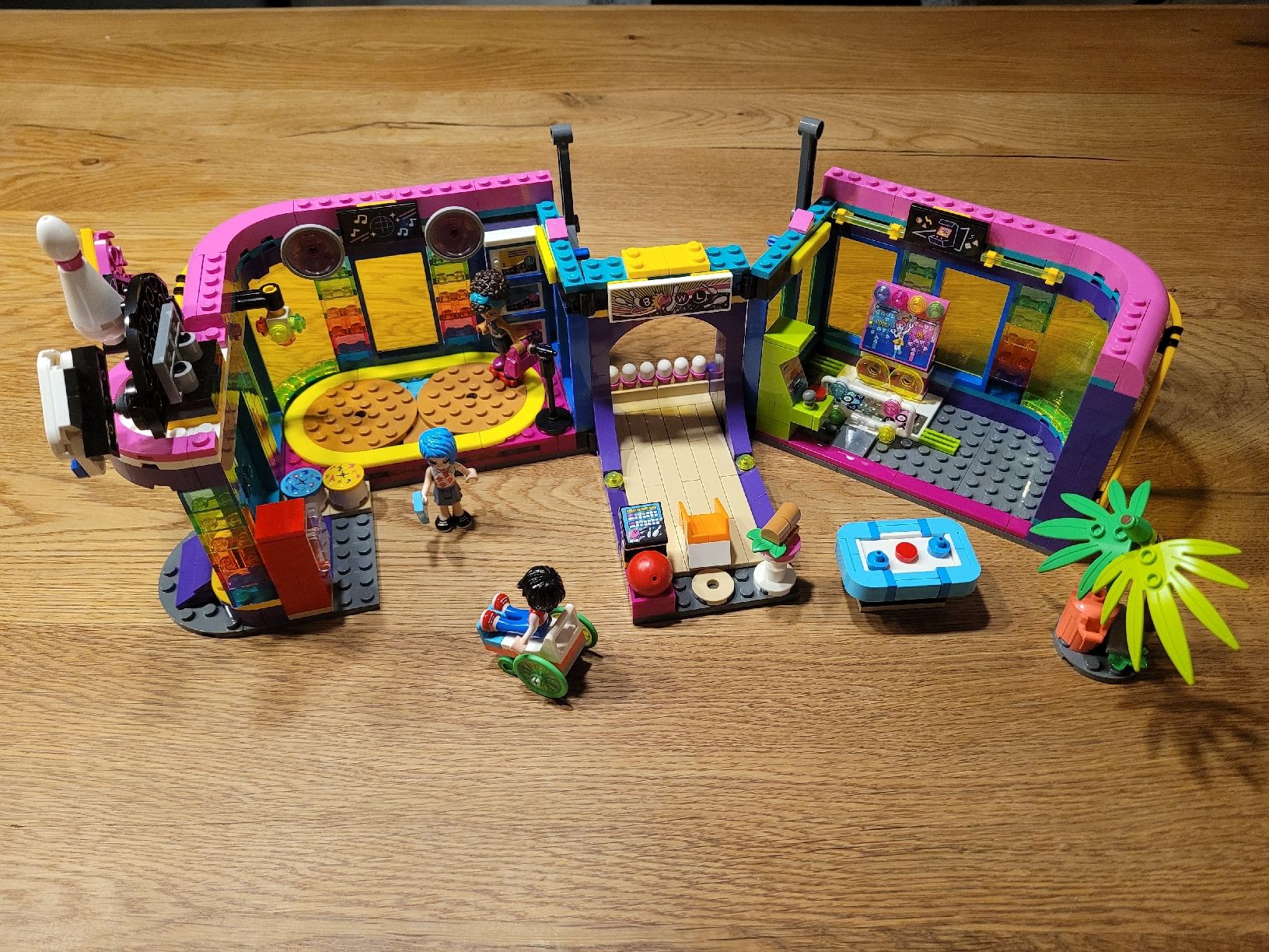 Lego Kit di costruzioni: LEGO Friends 41708 - Roller Disco Arcade - Komplett! – Usato da Oberhasli venduto da Chrisch1 2