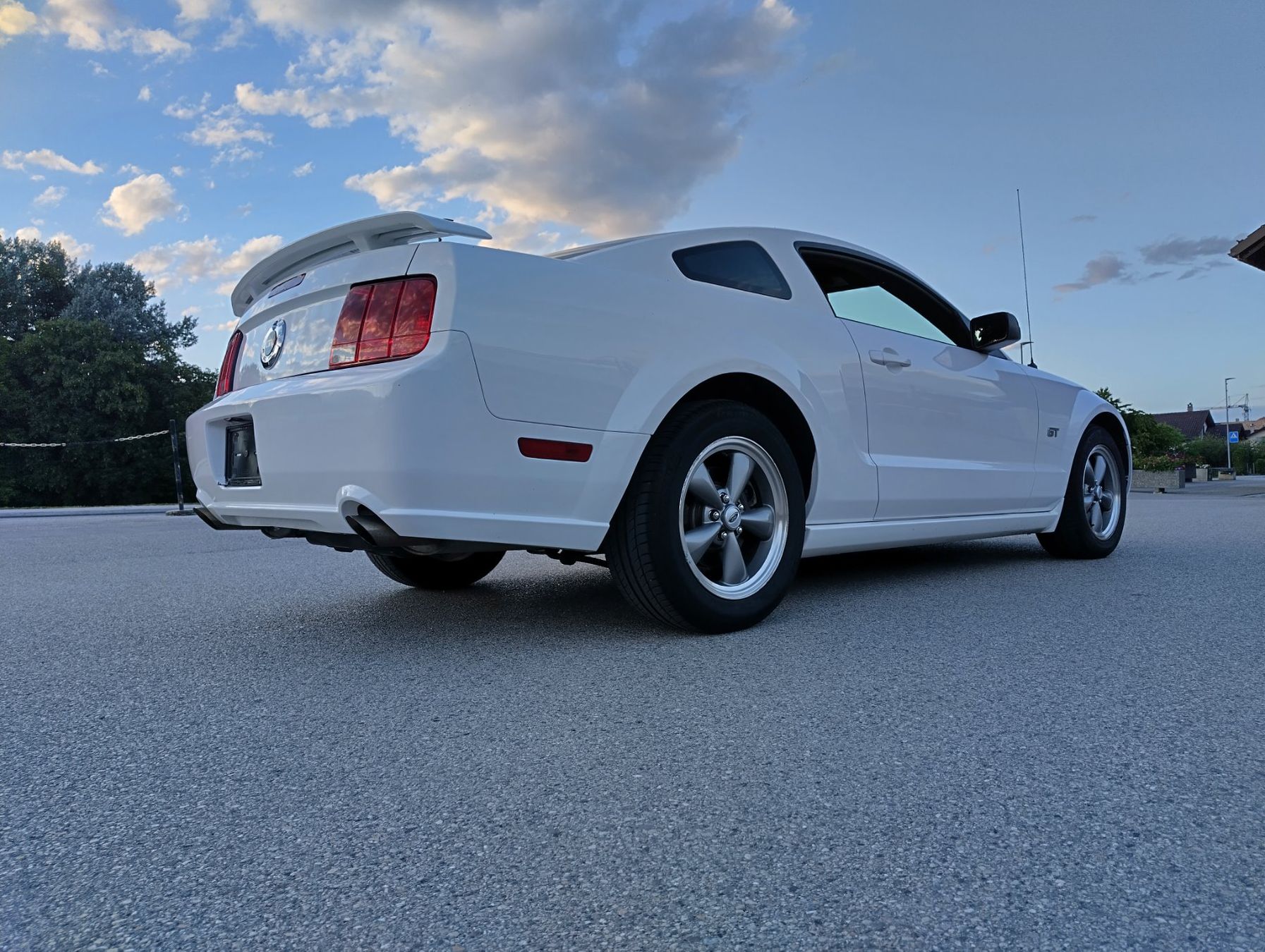 Ford Autos: Ford mustang gt v8 – D'occasion à Tannay par Gg_barracuda 2