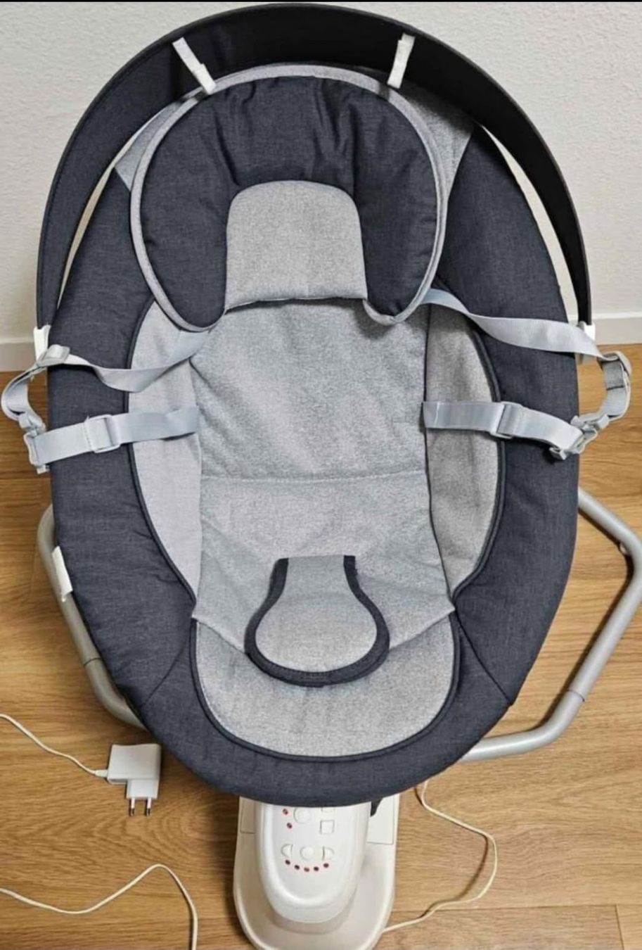 Sdraiette & Sdraiette a dondolo: Elektrische Babyschaukel – Usato da St. Gallen venduto da YAALK 3