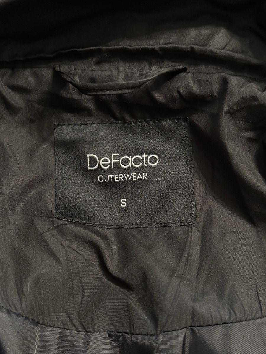 Giacche: Schwarz Steppjacke mit Kapuze  – Usato da Alchenflüh venduto da hel_n6bm 3