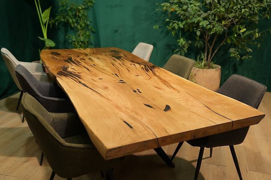 Tavoli: Unikat aus Eiche - Der Esstisch mit Charakter – Usato da Walchwil venduto da Swissdesign_Haag 1