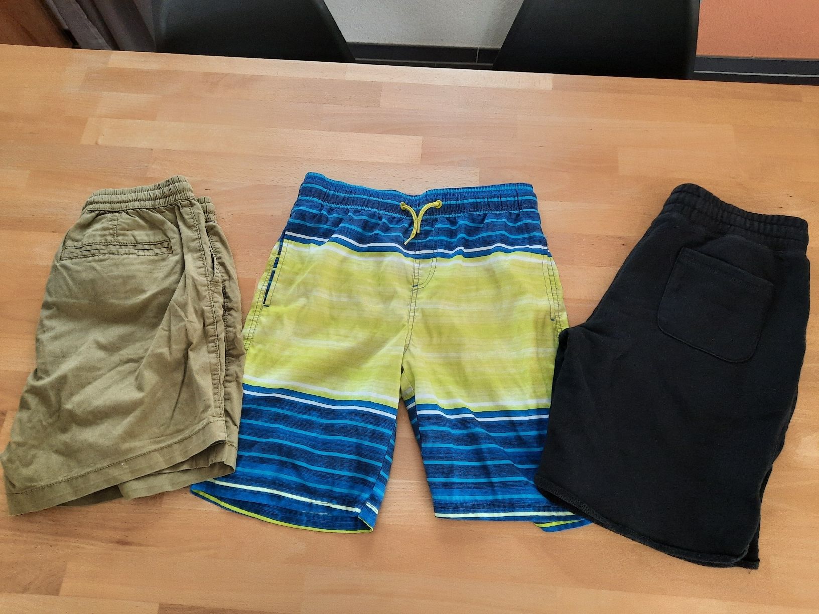 Pantaloni: 3er Set Shorts, Sommer, Grösse 170 – Usato da Jonschwil venduto da sonja8472