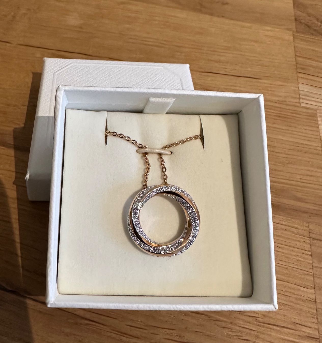 Swarovski Catenine: Swarovski Halskette NEU – Nuovo e nell'imballaggio originale da Gerlafingen venduto da Uragano