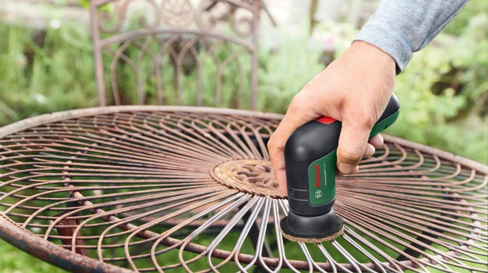 Bosch Sonstiges für Haushalt & Wohnen: Akku-Reiniger BOSCH "Universal Brush" – Gebraucht aus Gossau SG von Mr_raab 1