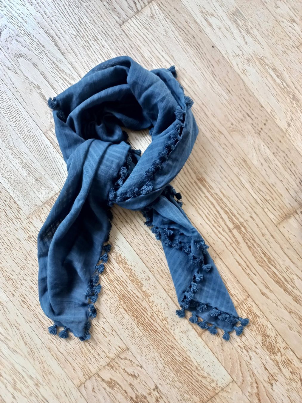 Foulard & Sciarpe: Edle Schals, neuwertig, 1 Stück möglich – Usato da Kaufdorf venduto da EdelmannPaPrintGmbH 1