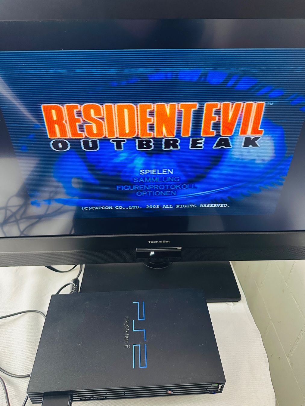 Giochi: Playstation 2 PS2 Resident Evil Outbreak CIB Multilingual – Usato da Kappel SO venduto da MyFunBox 4