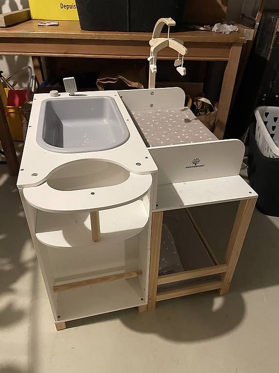 Case e mobili per bambole: Maison meuble de poupée Viola grise – Usato da Grattavache venduto da Benterra