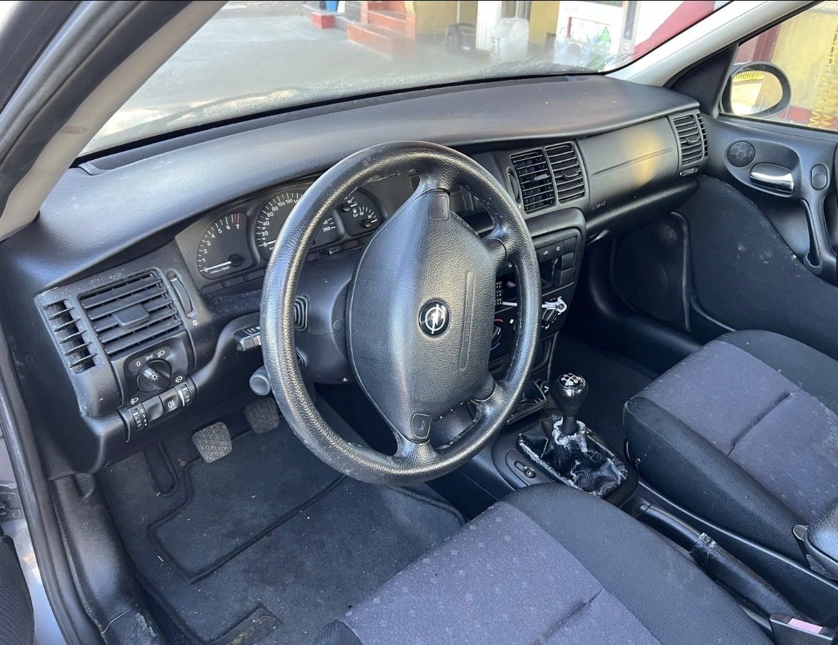 Opel Automobili: Opel Vectra 2.2 – Difettoso da Halten venduto da deli95 4