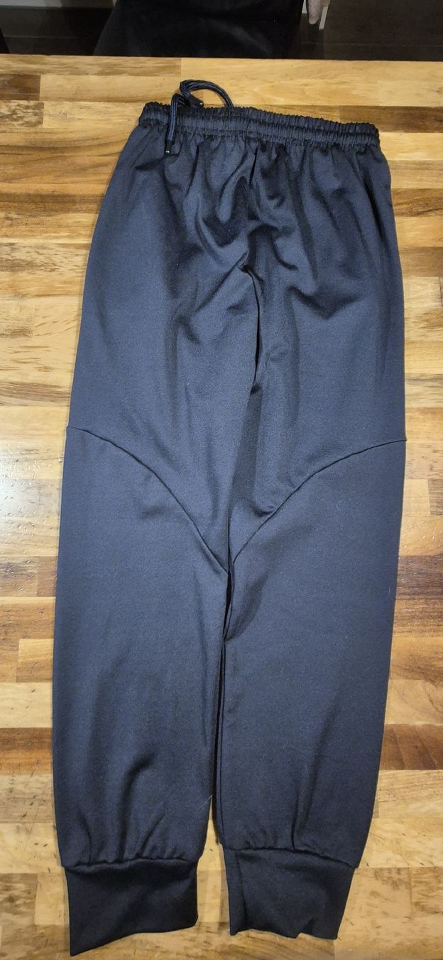 Pantalons: Trainerhose – D'occasion à Wuppenau par Suenneli10 2
