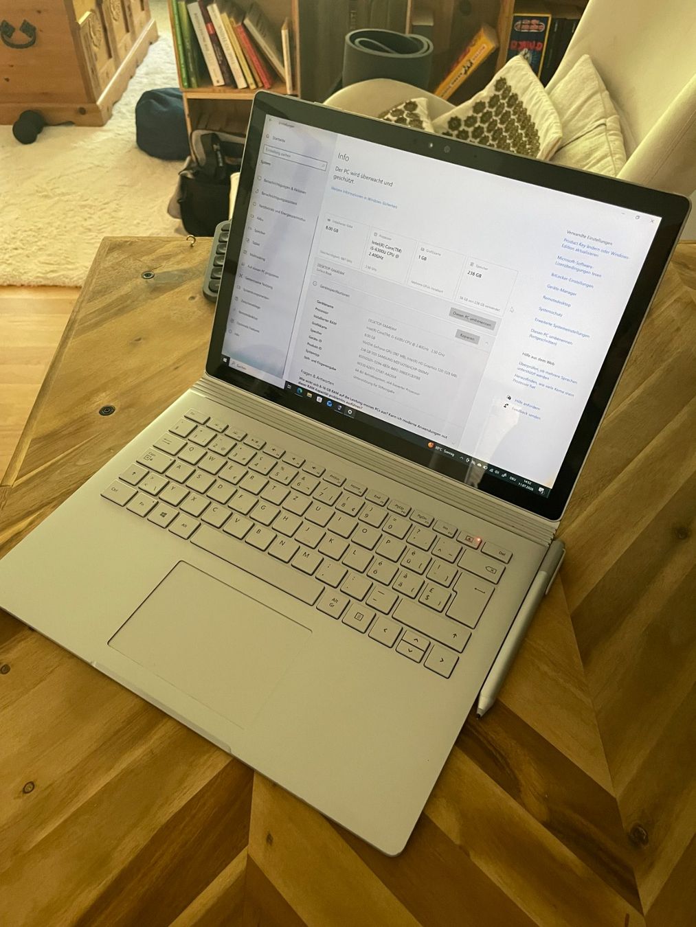 Microsoft Notebook: Microsoft Surface Book 13.5" i5 / 8 GB / 256 GB SSD - defekt – Difettoso da Liestal venduto da Seven92