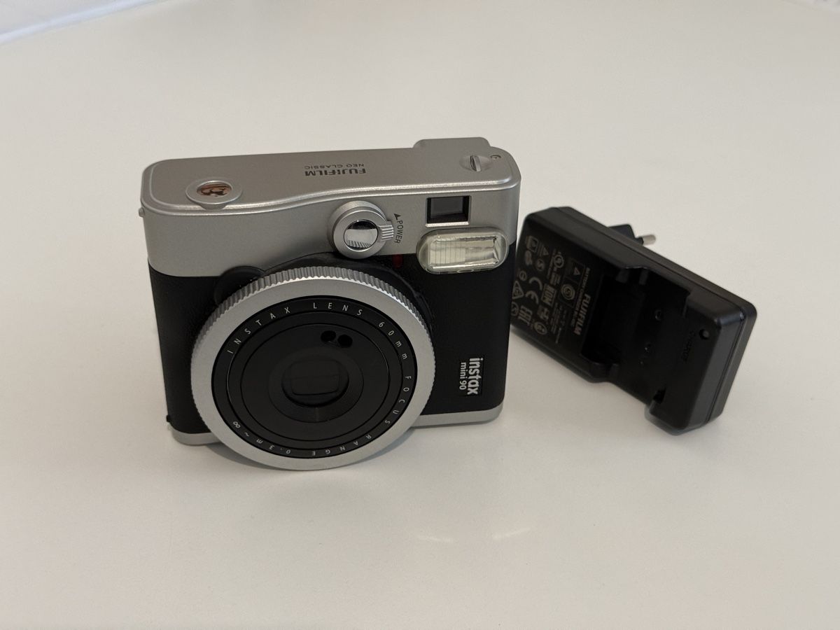 Fujifilm Fotocamera: Fujifilm instax mini 90 Neo Classic – Difettoso da Frieswil venduto da papagei9